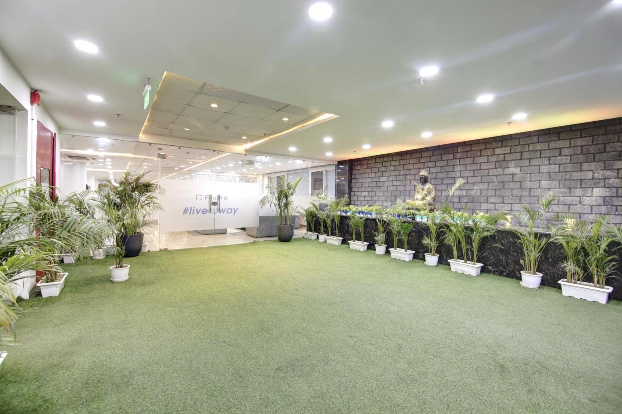 Flxho Cyber One - Hotel And Banquet Cyber City Gurgaon Exterior foto