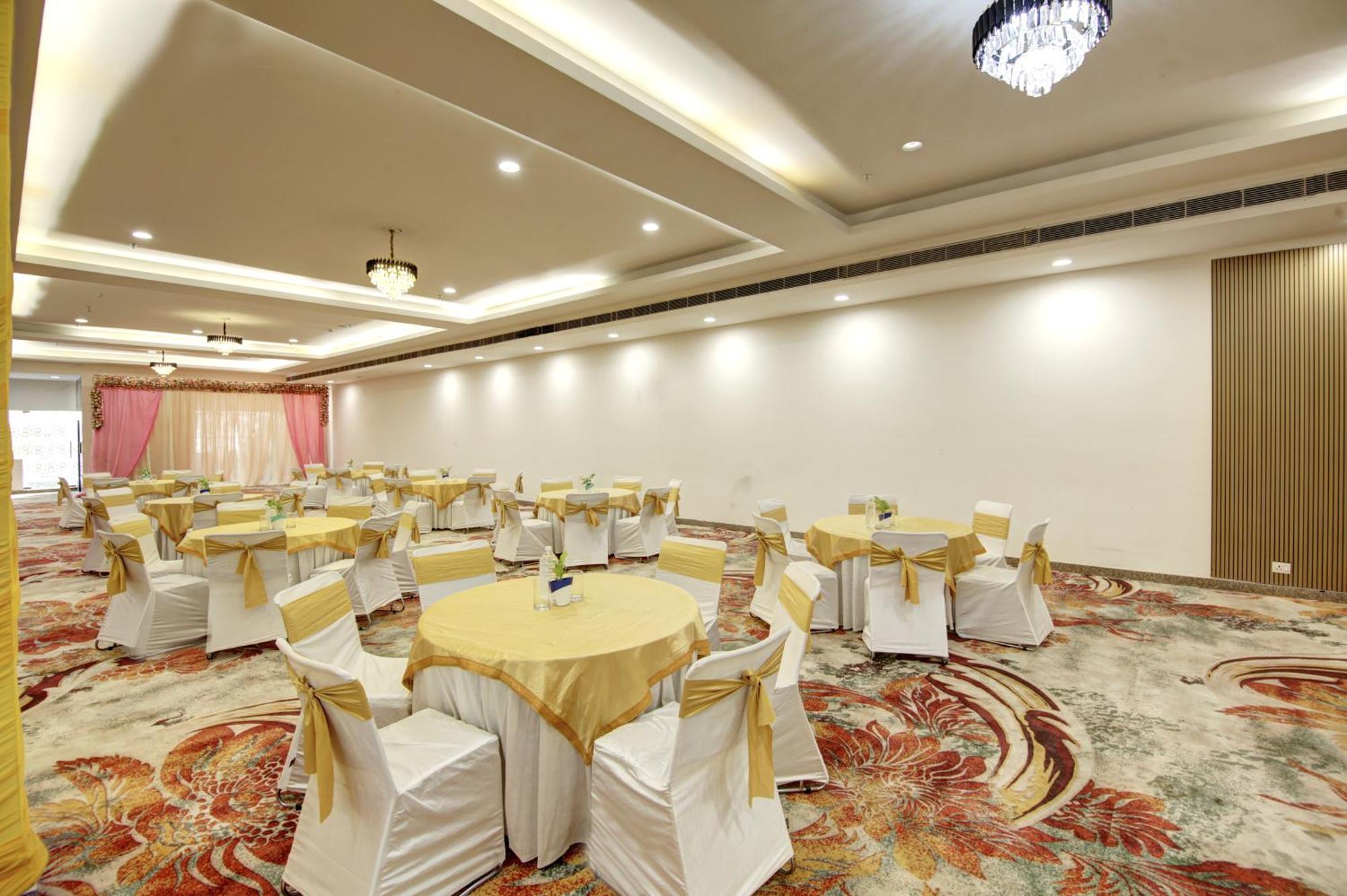 Flxho Cyber One - Hotel And Banquet Cyber City Gurgaon Exterior foto