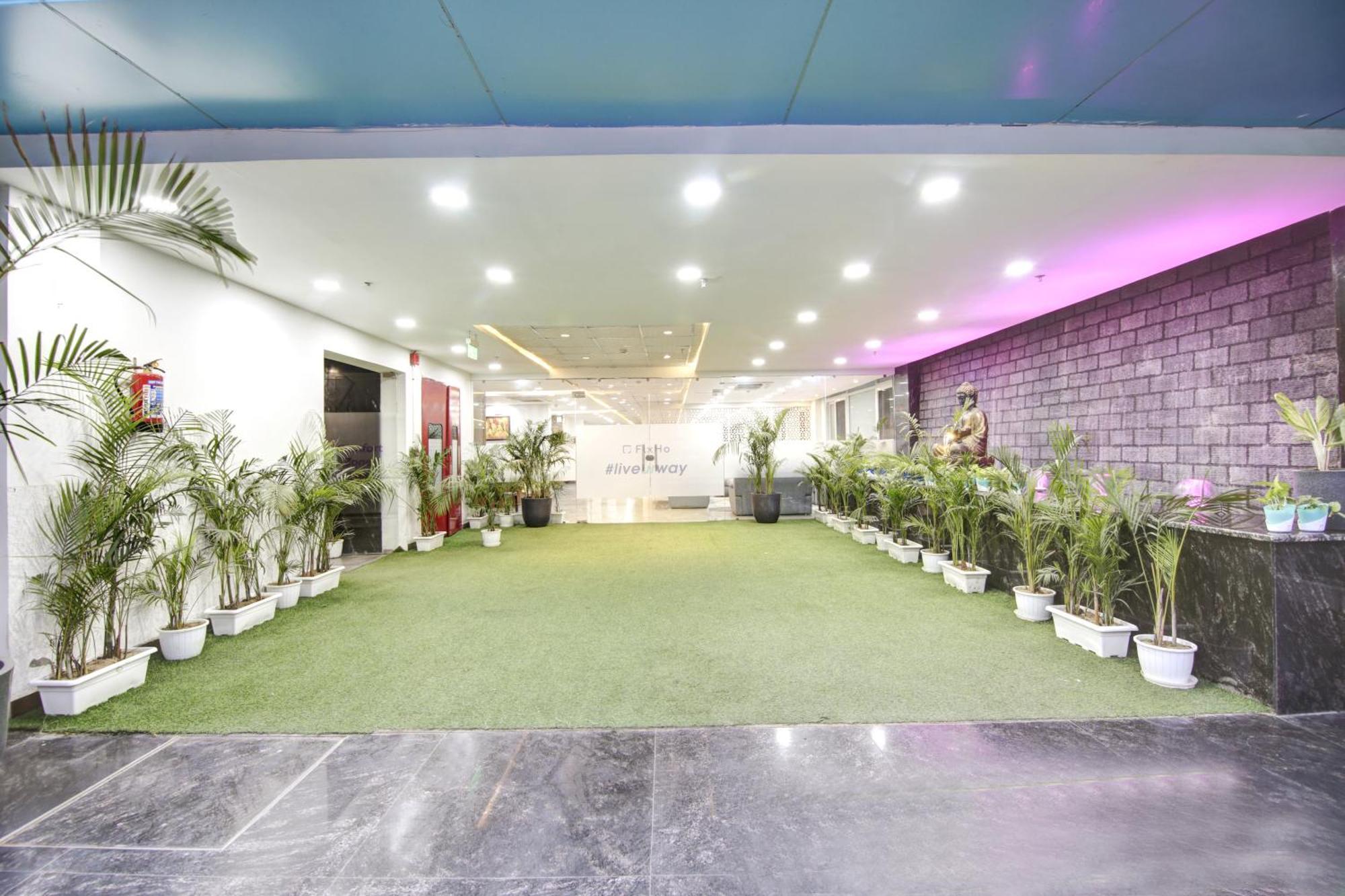 Flxho Cyber One - Hotel And Banquet Cyber City Gurgaon Exterior foto