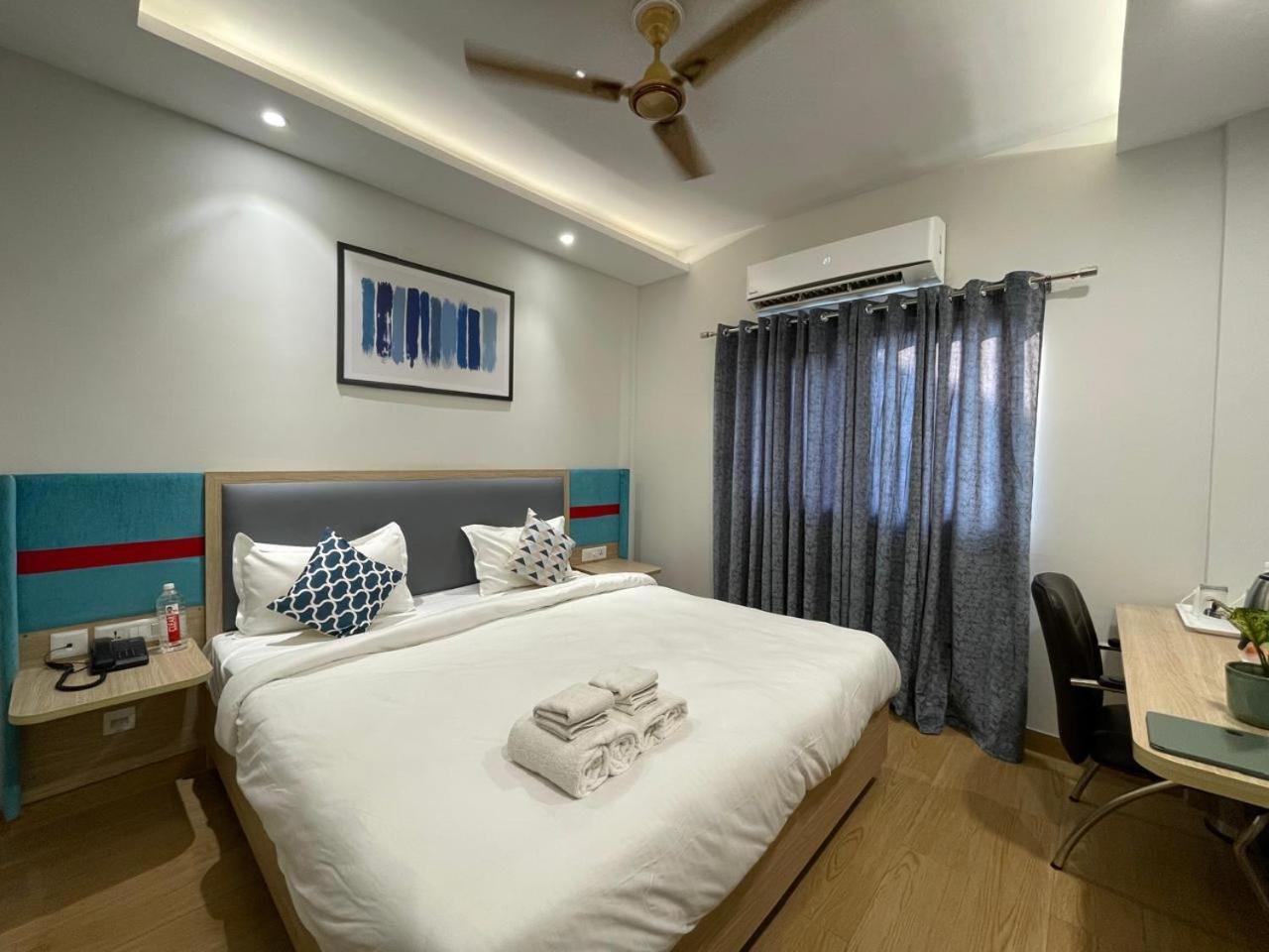 Flxho Cyber One - Hotel And Banquet Cyber City Gurgaon Exterior foto
