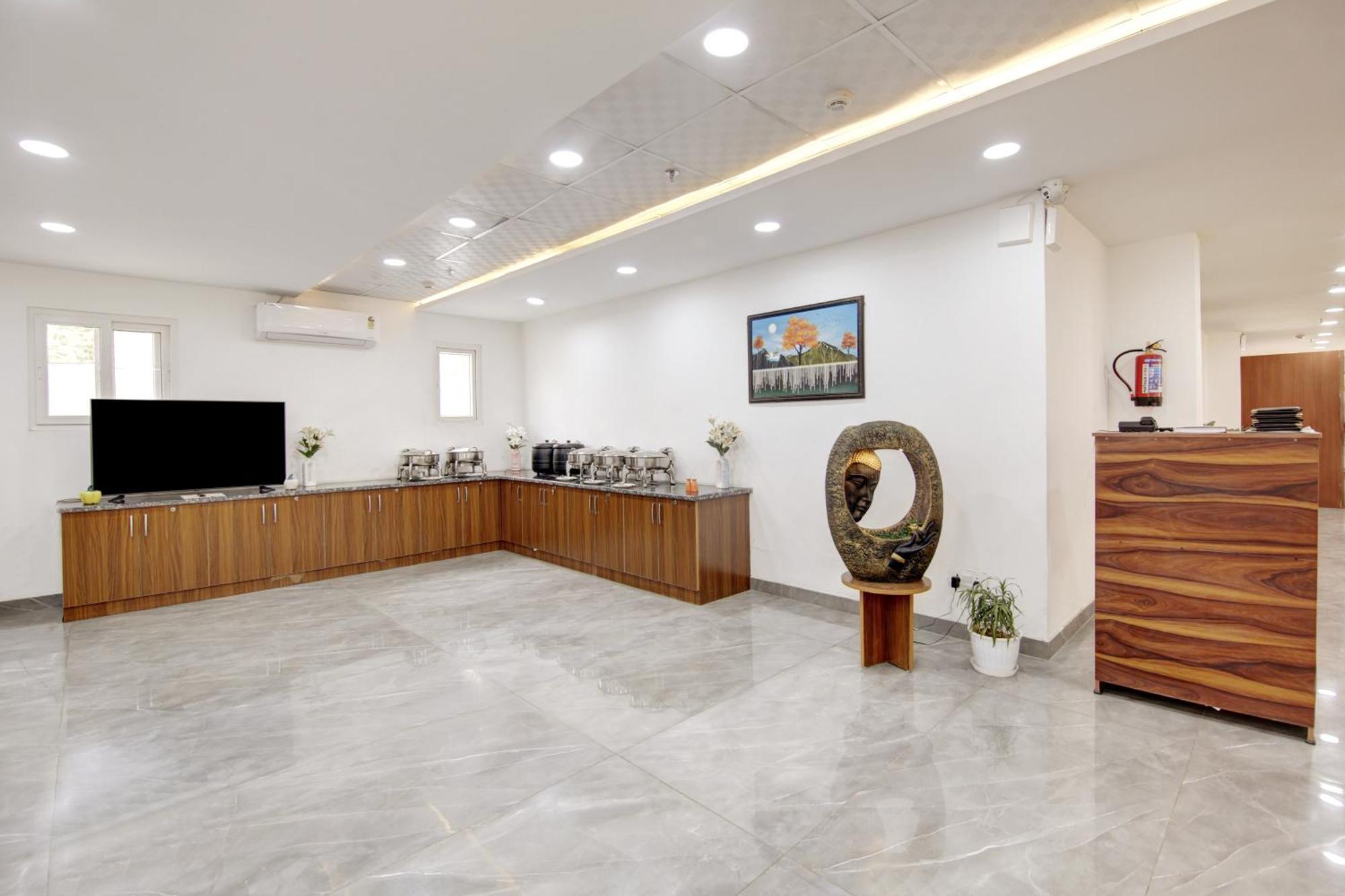 Flxho Cyber One - Hotel And Banquet Cyber City Gurgaon Exterior foto